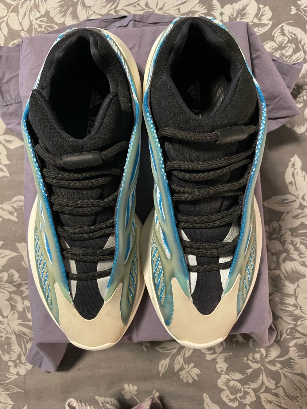 adidas Yeezy Men’s Black/Blue/Tan Casual Sneakers